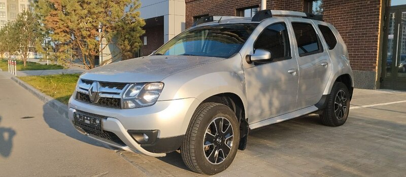 RENAULT DUSTER 4WD