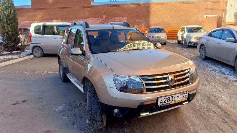 RENAULT DUSTER 4WD